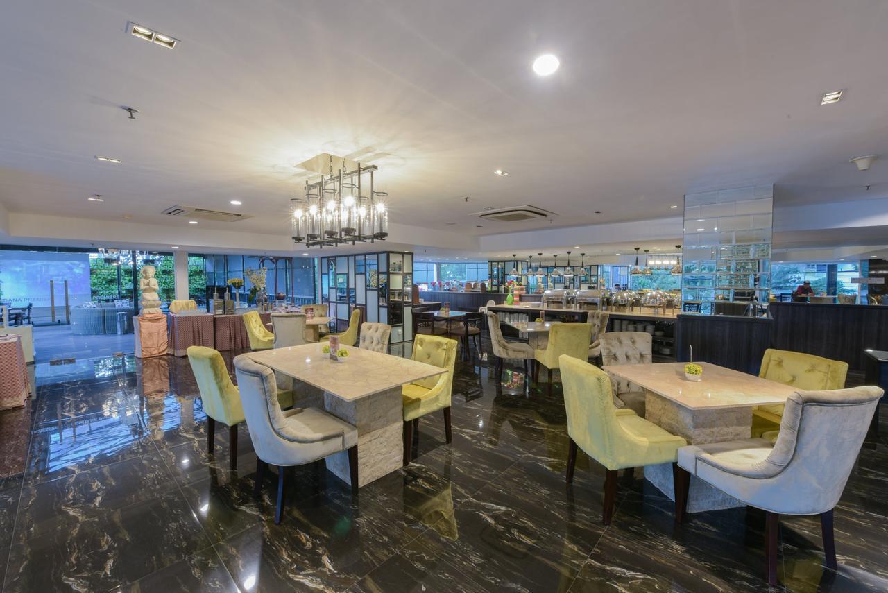 Royal Regantris Cendana Hotel Surabaya Luaran gambar