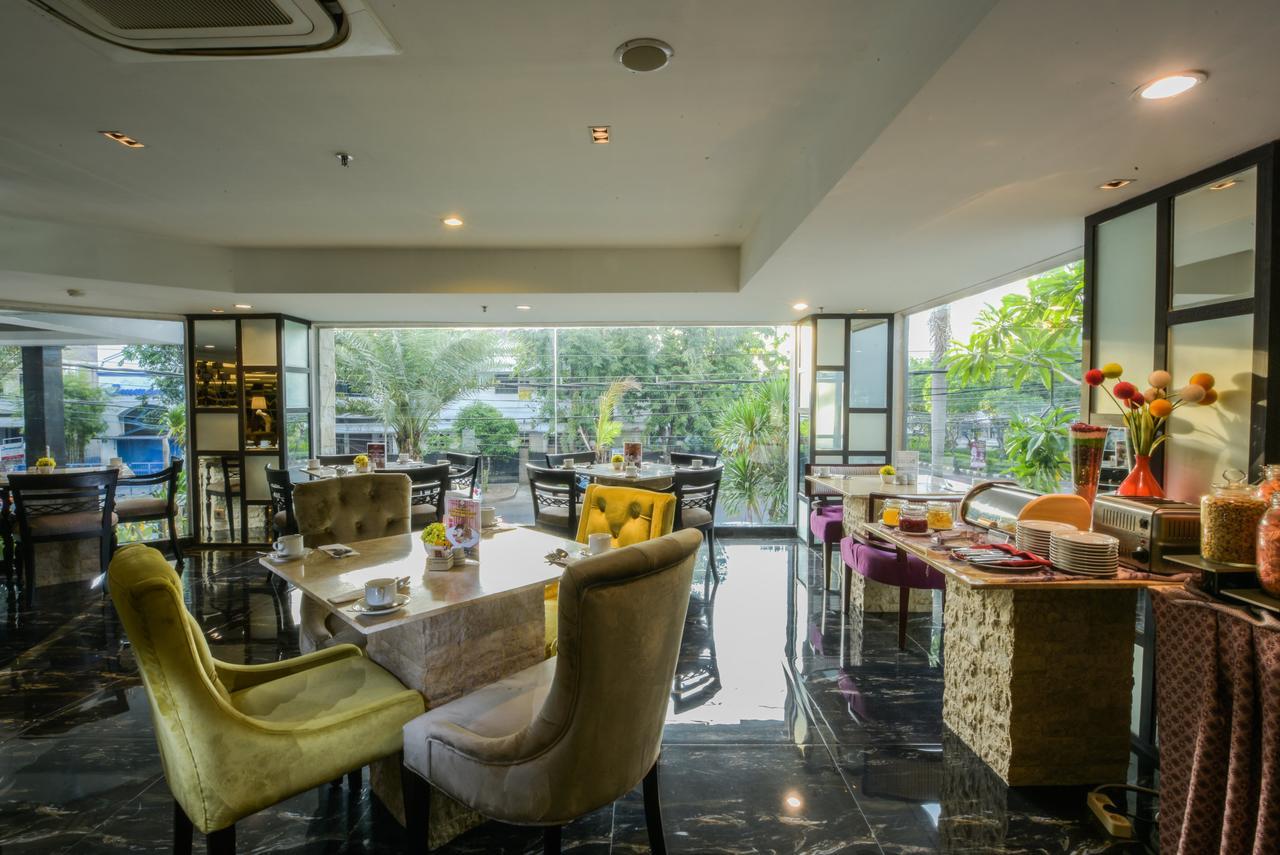 Royal Regantris Cendana Hotel Surabaya Luaran gambar
